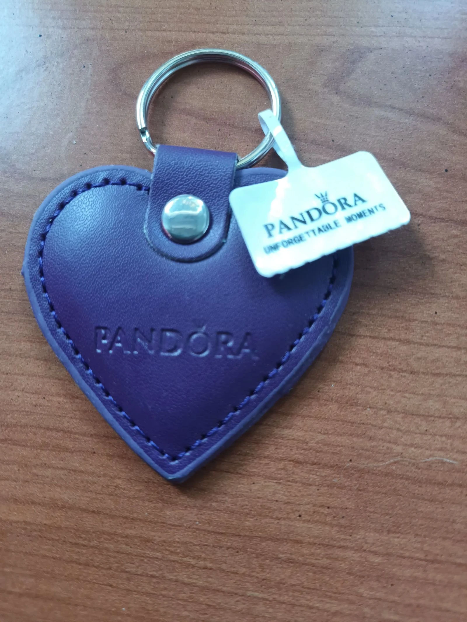 Llavero pandora corazón morado